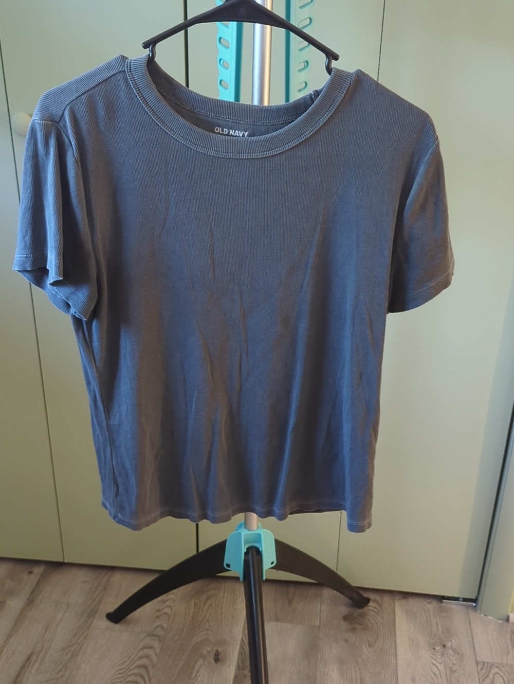 Old Navy Short Sleeve Crewneck Tee in Slate Blue Gray
